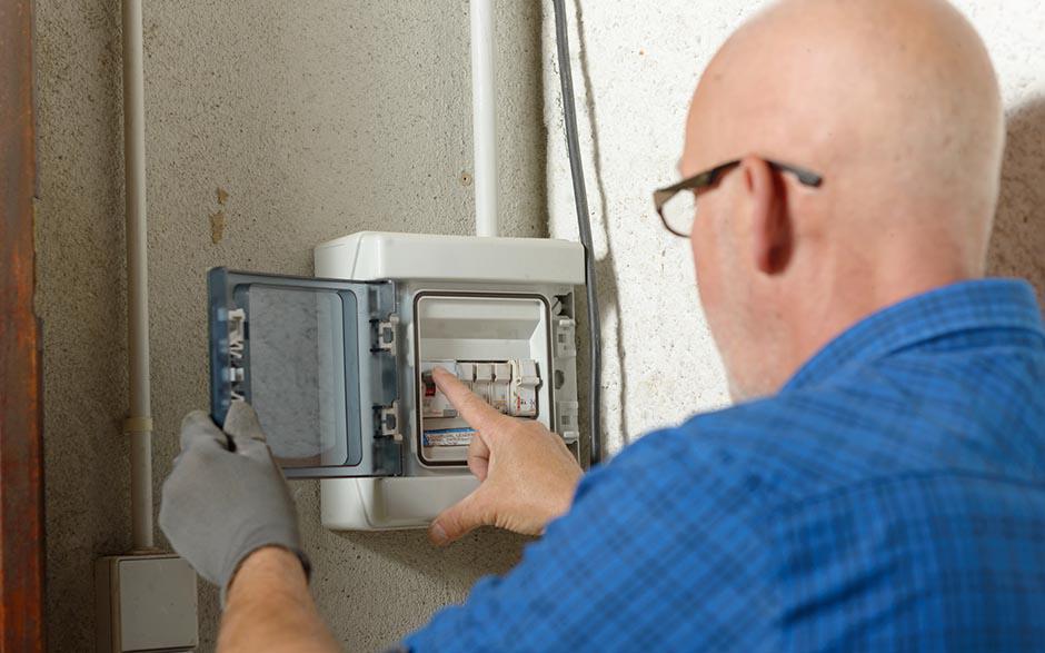 tarif électricien bâtiment Le Plessis-Bouchard
